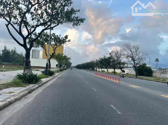 Chính chủ cần bán nhanh lô đất mặt tiền biển đường Võ Nguyên Giáp - 2