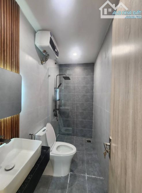 BÁN CĂN HỘ 4 TẦNG SÁT BIỂN Non NƯỚC ,NHỈNH 7 TỶ, TRONG 15 NGÀY - 2