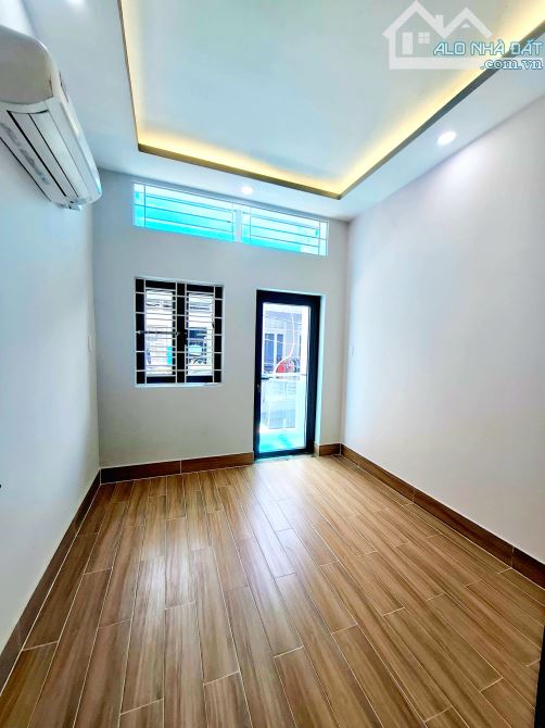 Bán Rẻ Nhà Hẻm Ô tô Tân Bình Gần Quận 10, 36m2, 3 tầng Nhỉnh 4 tỷ - 2