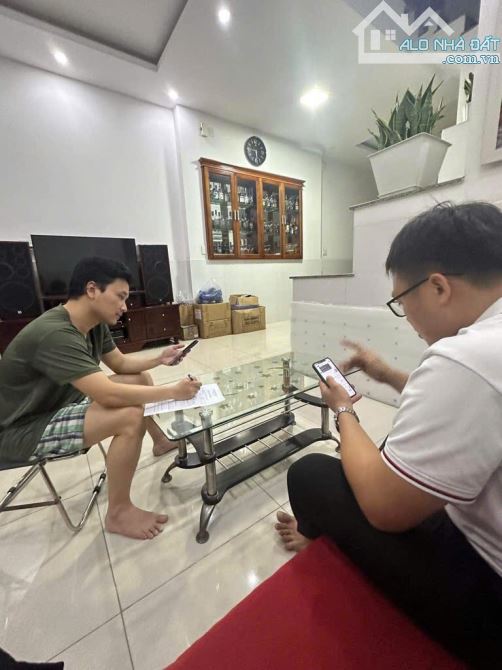 NHÀ PHỐ 3 TẦNG, SỔ HỒNG CHÍNH CHỦ, TIỆN ÍCH HOÀN HẢO TẠI P.15 TÂN BÌNH - 3