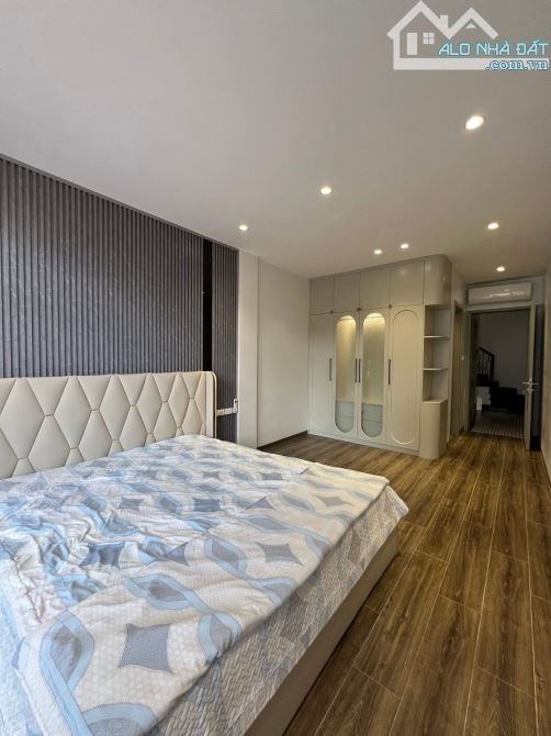 BÁN NHÀ LẠC LONG QUÂN 50M - 6 TẦNG THANG MÁY - MT 4,5M, 2 THOÁNG, ÔTÔ ĐỖ CỬA, GIÁ 14.3  TỶ - 3
