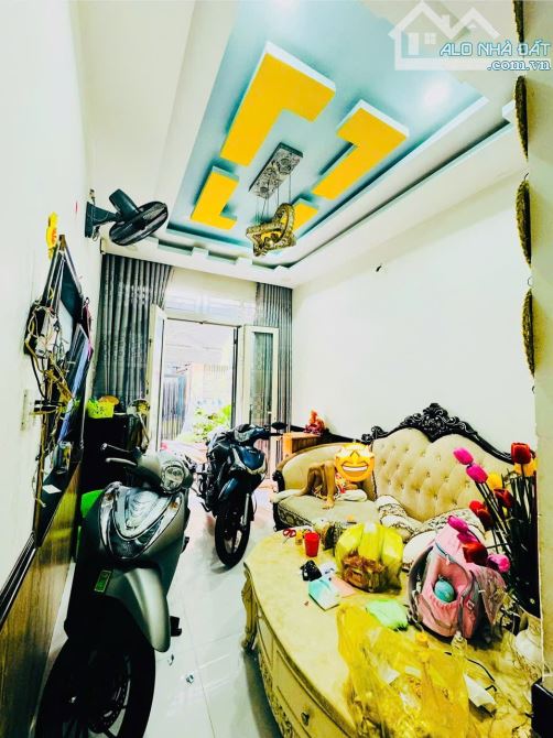 KÈO THƠM HẼM 🛺 1 SẸC KHU ĐƯỜNG SỐ 4 TẦNG ĐÚC- NỞ HẬU HƠN 4M DÀI 10 MÉT - 3