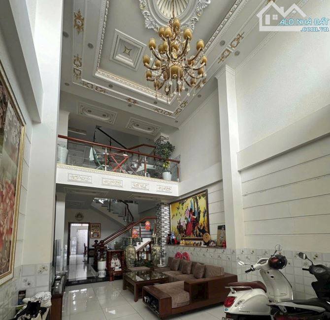 NHÀ 3 LẦU 14,5 TỶ MẶT TIỀN ĐƯỜNG NGUYỄN VĂN CỪ ĐOẠN KDC HỒNG PHÁT GẦN ĐƯỜNG TRẦN HOÀNG NA - 3