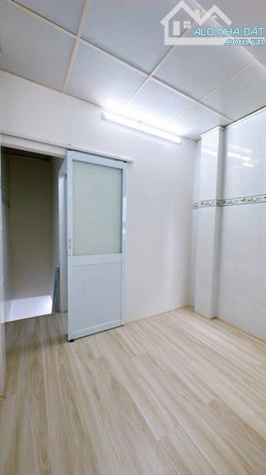 Nhà 2 tầng, không LG, không QH, SHR, Tôn đản, 1,64 tỉ. - 3