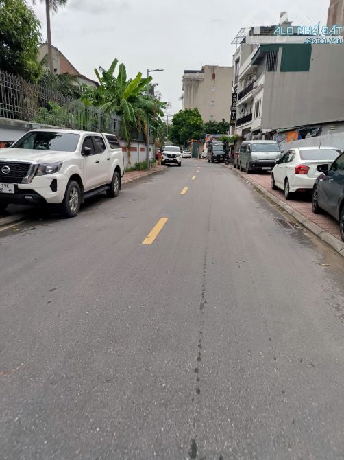 Thạch Bàn _ Long Biên GẦN VỈA HÈ Ô TÔ TRÁNH - ĐỐI DIỆN TT ĐĂNG KIỂM - AN NINH TỐT - 3