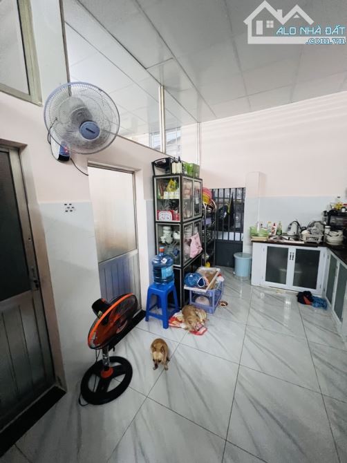Bán nhà C4, lô góc 2 Mt, 105m2, nhỉnh 7 tỏi - 3