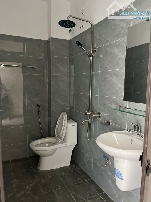 Chính chủ gửi bán nhà liền kề 4 tầng ngõ ô tô đỗ cửa ở Phụng Châu, Chương Mỹ - 3