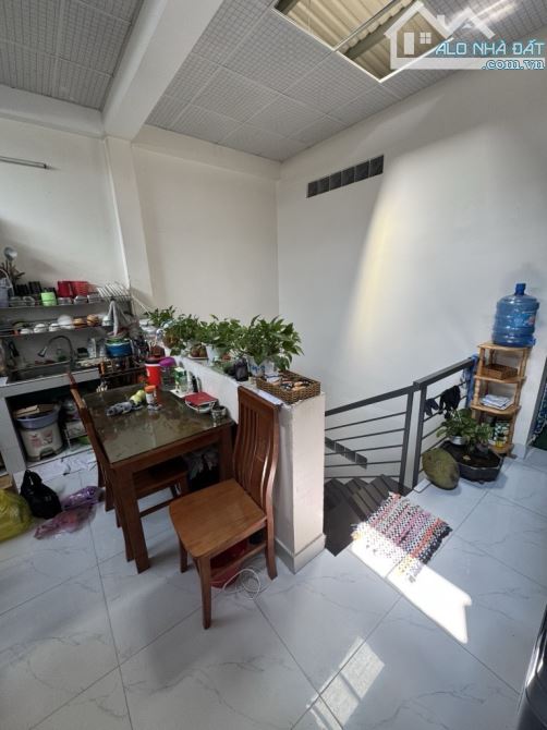 NHÀ ĐẸP 3 TẦNG 75M2(5X15)-LÊ TẤN BÊ-GẦN HỒ HỌC LÃM-GIÁ 5.6 TỶ - 3