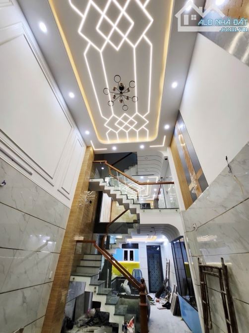 🤩NHÀ MỚI 100% DỌN VÀO Ở NGAY 5TẦNG ĐẸP SỊN ĐƯỜNG XE TẢI THÔNG THOÁNG GẦN TÊN LỬA -EAON MA - 3