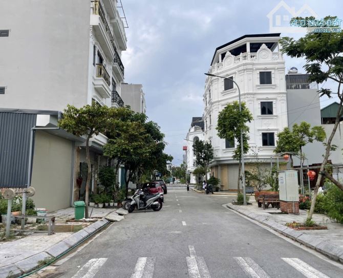 Bán đất đấu giá Đông La, 85m2, lô góc 2 mặt phố chính, vỉa hè rộng, kinh doanh đẳng cấp - 3