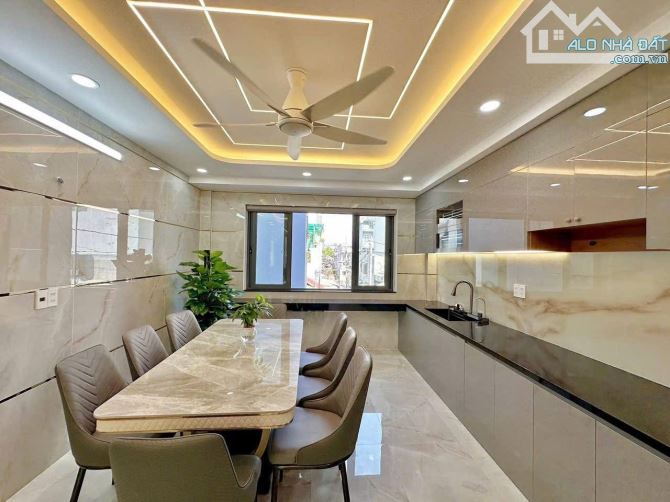 Nhà mới ở ngay 5 tầng, Thang máy nhập khẩu, 62m2,hẻm xe hơi, Huỳnh Tấn Phát, Bình Thuận Q7 - 3