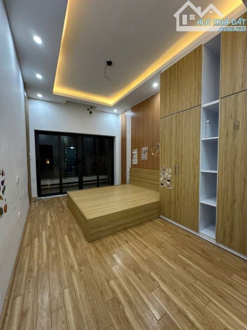 TRƯƠNG ĐỊNH , 34M2 , 3 GÁC ĐỖ CỬA , 30M RA MẶT PHỐ , NGÕ THÔNG , KINH DOANH , 7,1 TỶ - 3