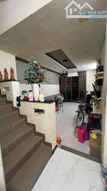 CHỈ 7,9 TỈ 💎💎💎TRUNG TÂM Q.6- NHÀ 3 TẦNG  ĐƯỜNG HẬU GIANG- 4PN -- 4*17M -  HẺM 5M .KHU V - 3