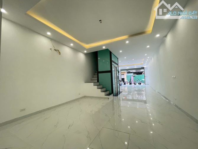 CHỈ GẦN 11 TỶ CÓ NHÀ MỚI 5 TẦNG – Ô TÔ ĐỖ CỬA – NGÃ TƯ SỞ, NGUYỄN TRÃI THANH XUÂN - 3