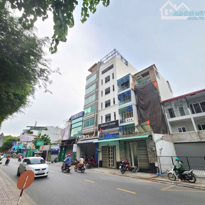Toà nhà 8 Tầng - Ngay Bến Vân Đồn, Q.4 - DT: 6,5m x 24m - Giá: 44 Tỷ - HĐT: 90tr/Tháng - 3