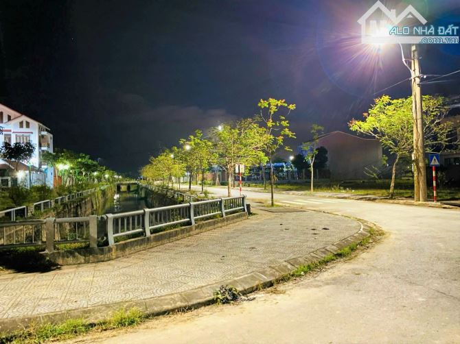 BÁN ĐẤT 230,8m2 KQH THUỶ THANH 3, VIEW KÊNH, KHỔ BIỆT THỰ ĐẸP, GẦN ĐH FPT, CHỈ 26 TRIỆU/M2 - 3