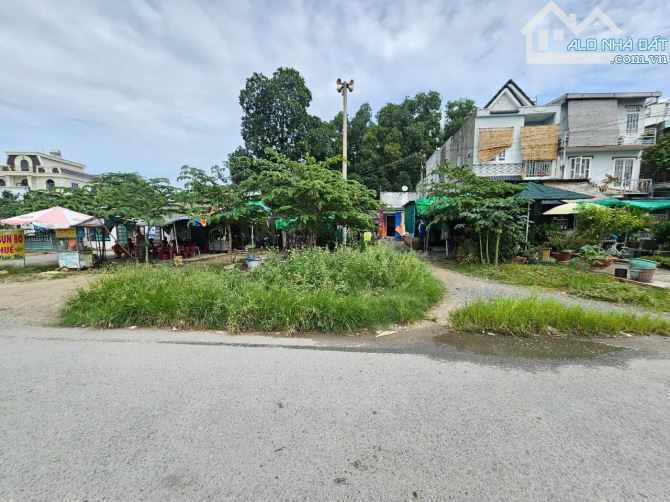 Đất mặt tiền kinh đối diệm chung cư,Đông Hoà - 3
