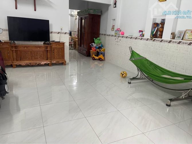 Bán gấp nhanh nhà Đ.Bà Điểm 4, hóc môn 84m2 SHR 2pn. Giá 955 triệu - 3