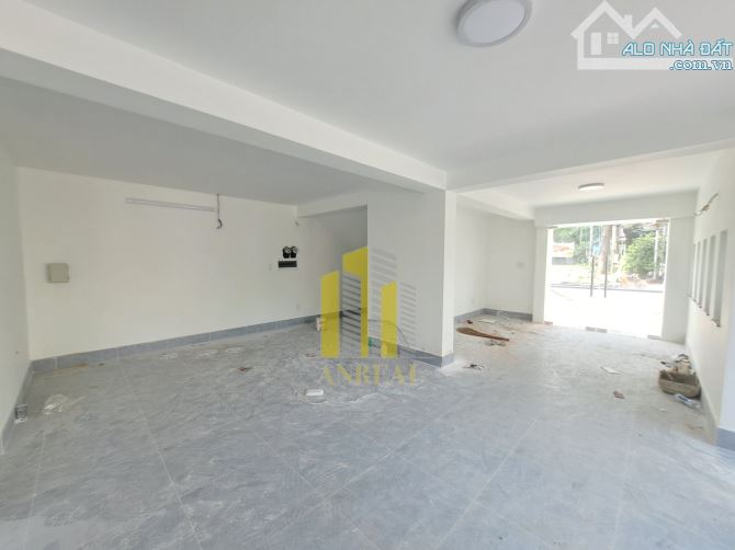 Cho Thuê Căn Góc Hiện Đại 3 Lầu Trống Suốt Giá 59 Triệu - 3