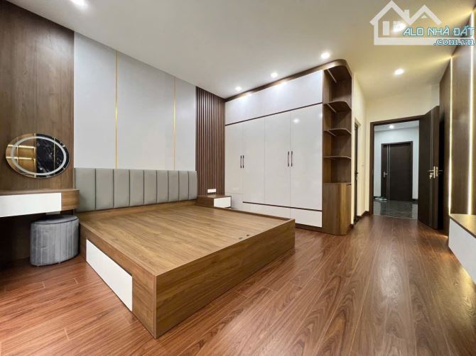 SIÊU PHẨM LÊ TRỌNG TẤN - Ô TÔ KINH DOANH - DT 70M 6 TẦNG THANG MÁY MỚI - FULL NỘI THẤT - 3