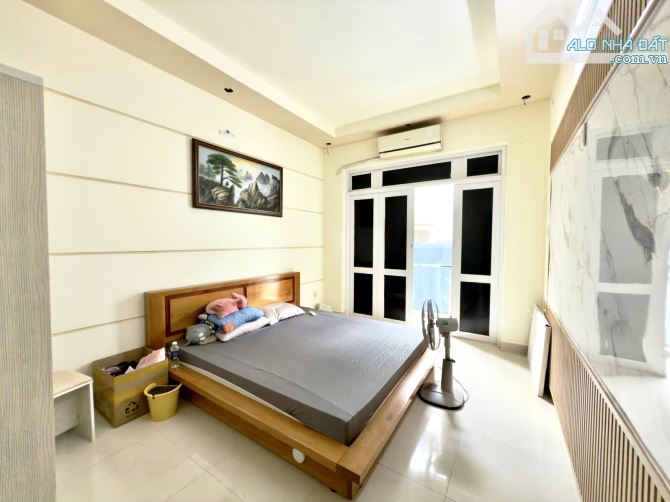 🚗 2 mặt hẻm xe hơi Lê Hồng Phong, Q.10 - 4 tầng 50m2 giá chỉ 1️⃣1️⃣ tỷ còn TL. - 3