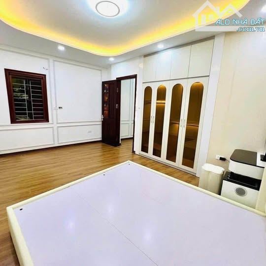 Bán gấp Đê La Thành ,36M2 6T, 3 ngủ rộng ,ngõ thoáng, nhà đẹp mới ở ngay - 3