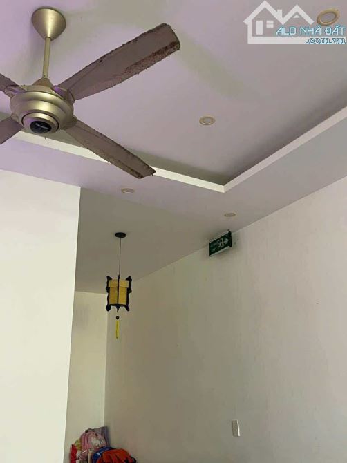 Bán nhà Mặt phố Dương Tôn Hải, dt 90m2, 4t, mt 5.5m. Giá bán 7.7 tỷ. Cho thuê 24tr/th - 3