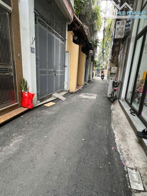 Cho thuê nhà ngõ 508 đường láng 30m, 3 tầng, 2 ngủ, giá 9 triệu. - 3