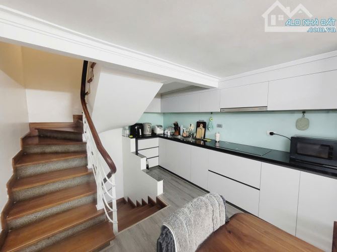 Ô TÔ 7 CHỖ VÀO NHÀ- NGÕ THÔNG TỨ TUNG- PHỐ VIP- NỞ HẬU- FULL NỘI THẤT- Ở SƯỚNG- 38m, 5T, - 3