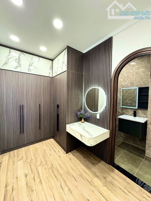 NHÀ 4 TẦNG HẺM XE HƠI THÔNG NGUYỄN VĂN LINH - TÂN THUẬN NHỈNH 7ty TL - 3