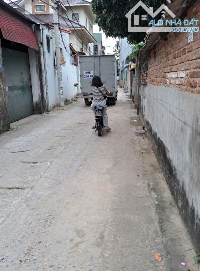 BÁN NHÀ 3 TẦNG MỚI XÂY- Ô TÔ- ĐẠI MẠCH- ĐÔNG ANH -HÀ NỘI CẠNH KCN THĂNG LONG- CHỈ 4,3TỶ - 3