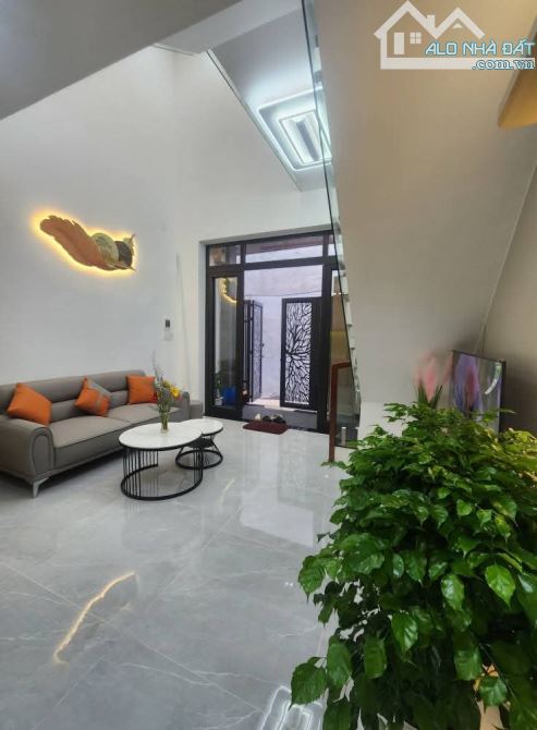 BÁN CĂN HỘ 4 TẦNG SÁT BIỂN Non NƯỚC ,NHỈNH 7 TỶ, TRONG 15 NGÀY - 3