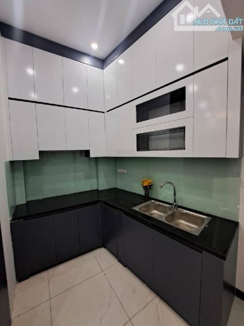 Bán nhà 5 tầng 32m² Tả Thanh Oai, Thanh Trì – Ngõ nông, đường rộng, giá chỉ 5,3 tỷ - 3