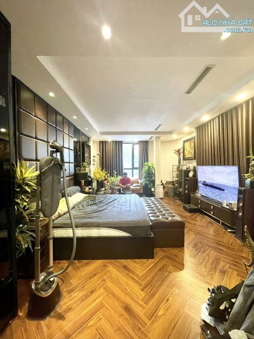 BÁN NHÀ PHÂN LÔ CHÙA BỘC 💥 DT 38M2 x 4T 💥 11,5 TỶ 💥 KHU VIP 💥 2 THOÁNG 💥 NHÀ ĐẸP - 3