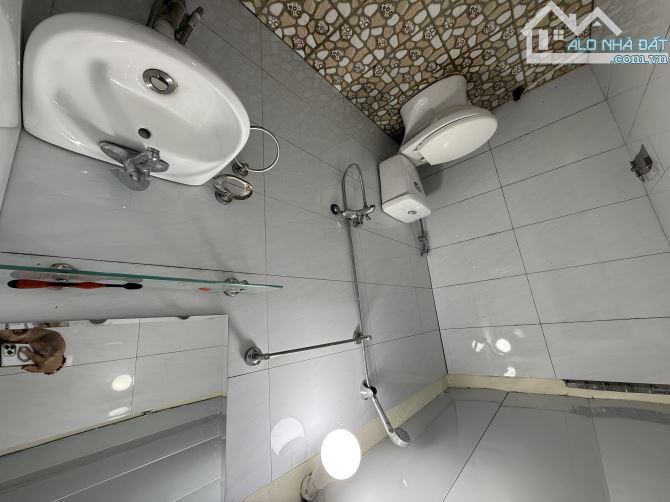 BÁN GẤP NHÀ Ở TẠM CHƯA SỔ C4 GIÁ RẺ NGÕ 56 LÊ QUANG ĐẠO- PHÚ ĐÔ 99M CHỈ 1.65 TỶ - 7