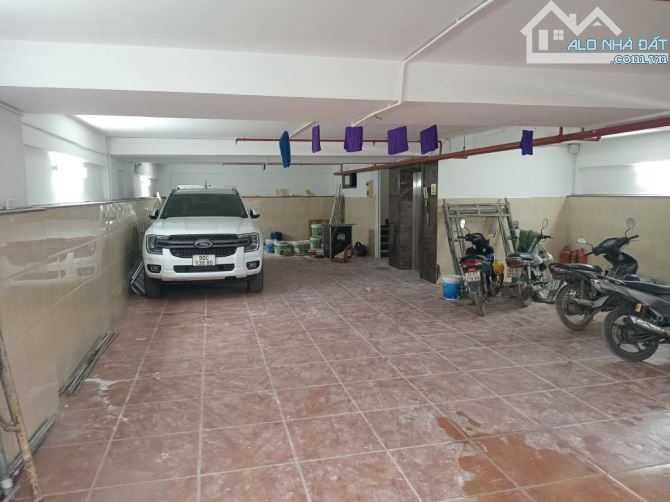 Bán tòa văn phòng 9 tầng - Nguyễn Hữu Thọ, Hoàng Mai DT 200m2, MT 7.5m, giá 179 tỷ - 4