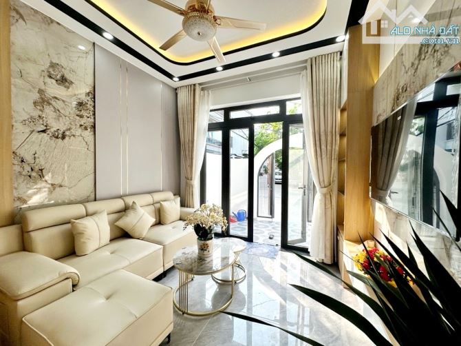 💥💥💥 SIÊU PHẨM 3 tầng mới Keng full nội thất xịn - Nguyễn Chánh - sát biển gần trường - 4