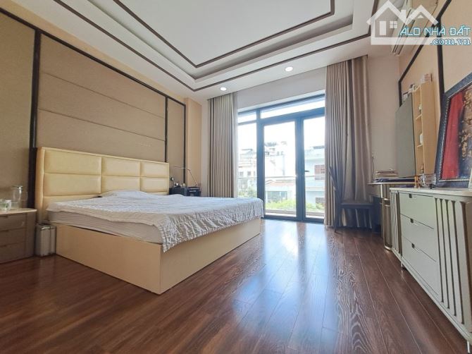 NHÀ ĐẸP 5 TẦNG – HXT DƯƠNG QUẢNG HÀM, P6, GÒ VẤP - NT CAO CẤP – GARA – 130M² – CHỈ 16.9 TỶ - 4