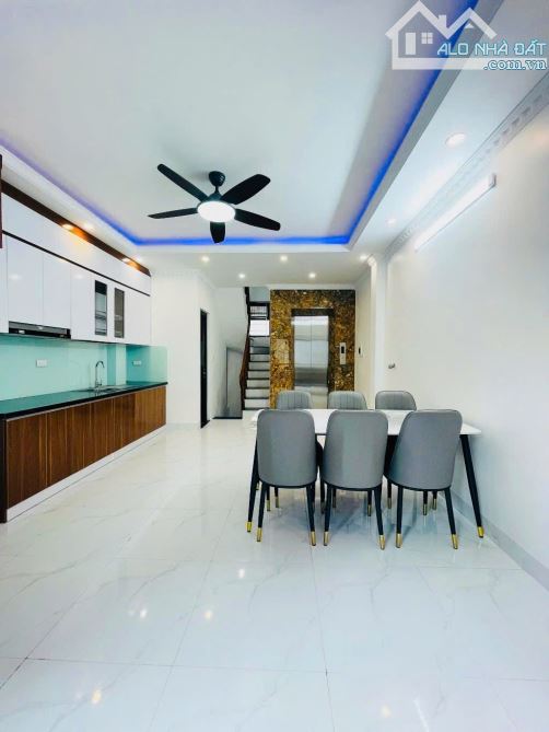 PHẠM VĂN ĐỒNG 6 TẦNG 34 M , GIÁ 9x Tỷ - 4