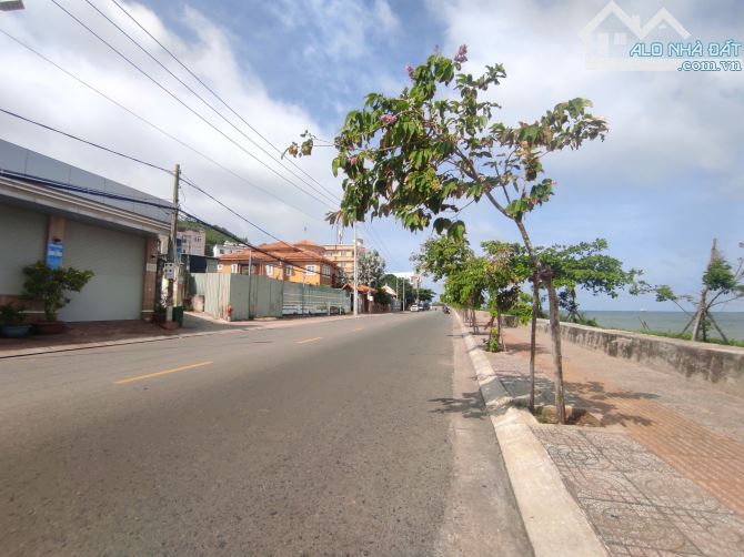 BÁN CĂN BIỆT THỰ HƠN 400m2 VIEW NHÌN ĐƯỢC CÀNG BIỂN ĐẸP PHƯỜNG VŨNG TÀU TP HCM - 4