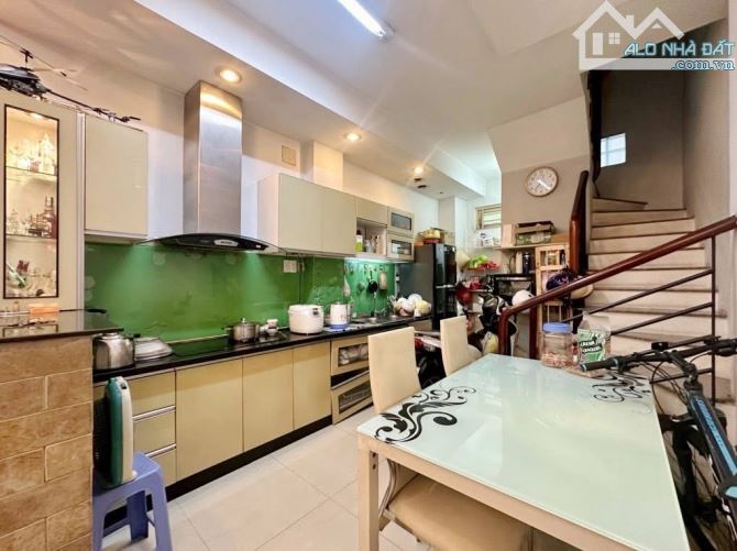 Nhà 72m2 - 3 tầng - Hậu Giang P11 Q6 gần Chợ Bình Tây, xe hơi đến cửa. Giá 4.15 tỷ - 4