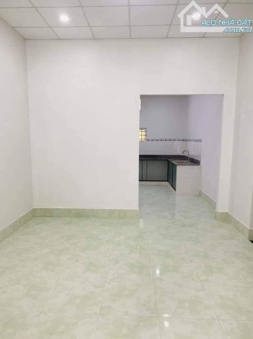 Đang kẹt tiền ! Cần bán gấp căn nhà cấp 4 ở 1 / Tân Hiệp 14 , Hóc Môn 102m2 SHR giá 925TR - 4