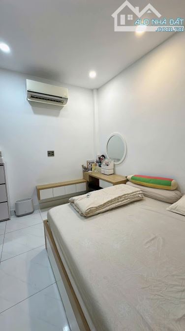 CÁCH Q1,Q5 300M - HẺM Ô TÔ 7M KINH DOANH - DT 50M2 (4,2X12) - 4