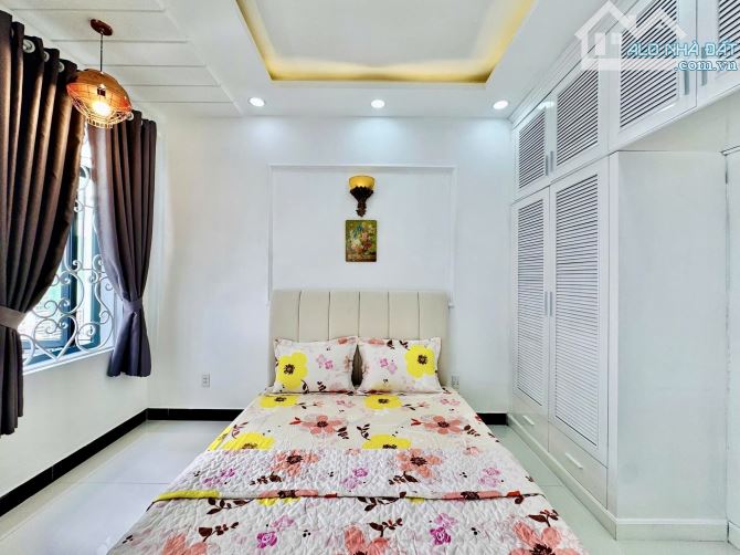 Bán nhà đẹp Phan Huy Ích, An Hội Tây, ngang 6,8m, 4PN, Hẻm xe tải, giá 7 tỷ xíu - 4