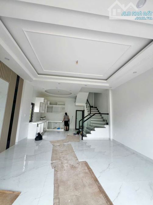 🏠 GIÁ CHỈ TỪ 2,7 TỶ – NHÀ 3 TẦNG MỚI TINH, SÂN CỔNG RIÊNG – CAM LỘ, HÙNG VƯƠNG, HỒNG BÀNG - 4