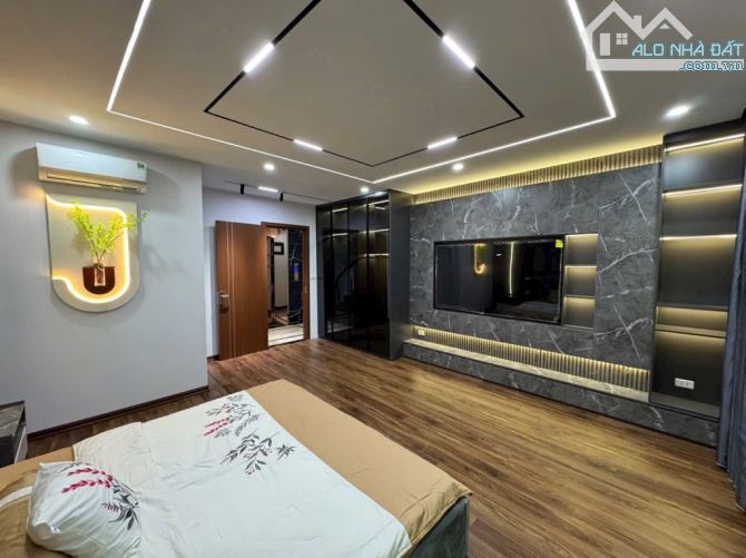 Nhà Phố Hồng Tiến - Long Biên _7 Tầng Thang Máy - Nội Thất Nhập Khẩu - Ô TÔ ra Vào - 4