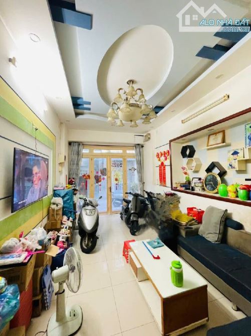 BÁN NHÀ ĐƯỜNG ÂU DƯƠNG LÂN QUẬN 8 RẺ NHẤT 4 TẦNG BTCT  6,9 TỶ - 4