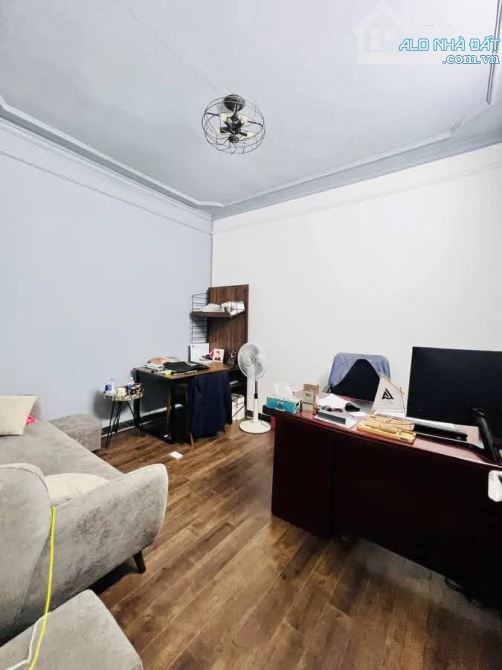 BÁN NHÀ NGUYỄN PHÚC LAI - ĐỐNG ĐA - PHÂN LÔ - Ô TÔ TRÁNH - VỈA HÈ RỘNG - 52M - 22 TỶ. - 4