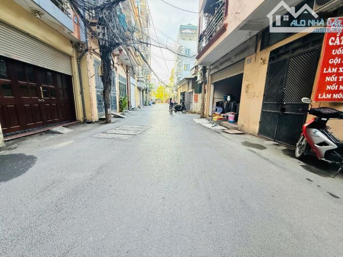 NHÀ SIÊU ĐẸP 57M2 BÙI XƯƠNG TRẠCH, Ô TÔ ĐỖ CỬA, 2 MẶT NGÕ,  GẦN HỒ, GẦN PHỐ, 3 TẦNG 12.8T - 4