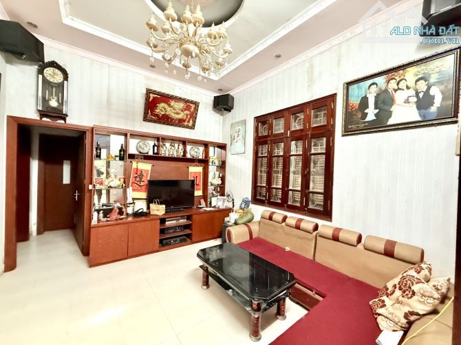 Bán nhà Văn Hội, Bắc Từ Liêm, 106m2, 3 tầng, mặt tiền 4m, giá 12 tỷ - 4